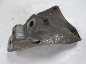 _________________5cc06e0690710